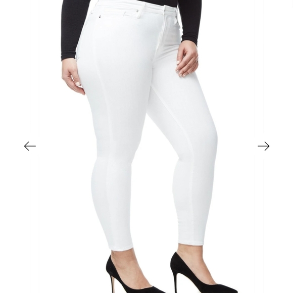 SALE!! Good American Good Legs Crop NWOT!! - Picture 1 of 14